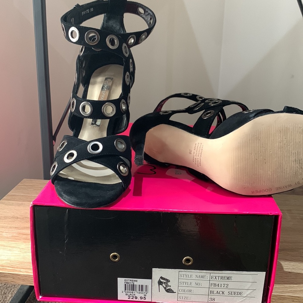 WayneCooper high hills,worn only once,very goodcondition,looking like new,size38 - Picture 2 of 5